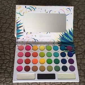 BH Take Me Back to Brazil eyeshadow palette